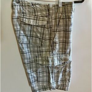 Men’s Urban Pipeline shorts ( long) size 33